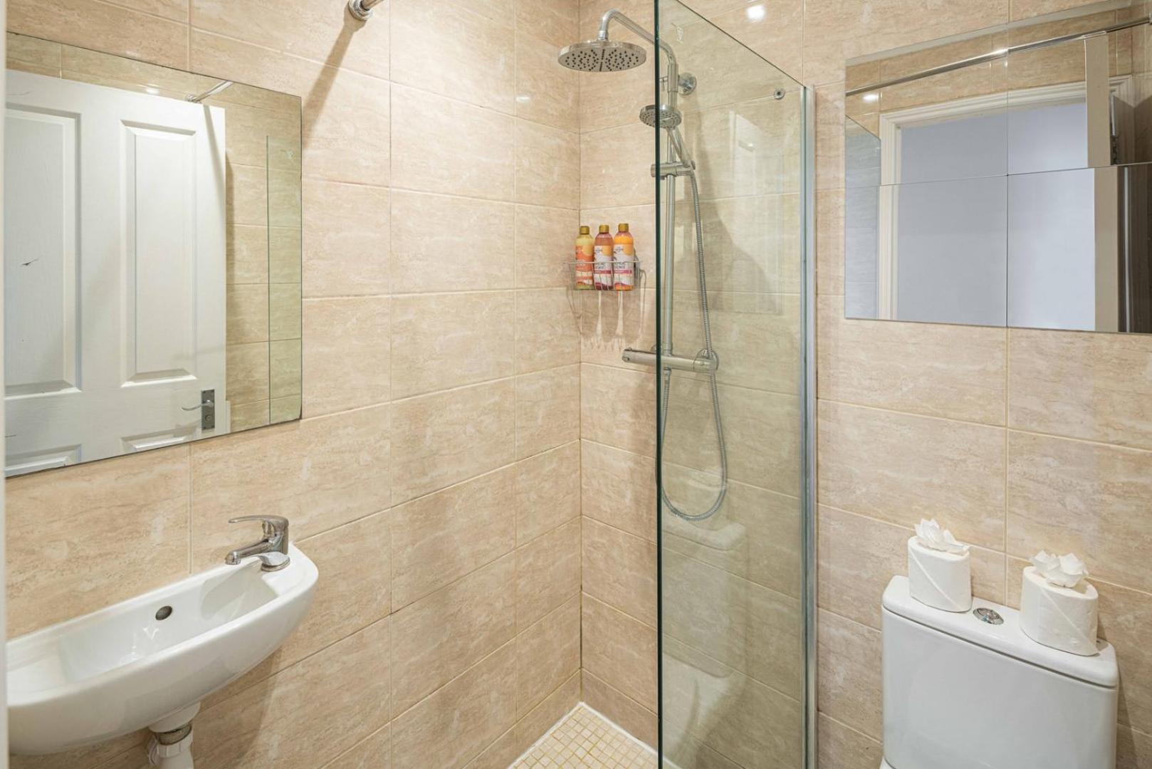 Super 2bd Maisonette In Queens Park, Maida Vale * London