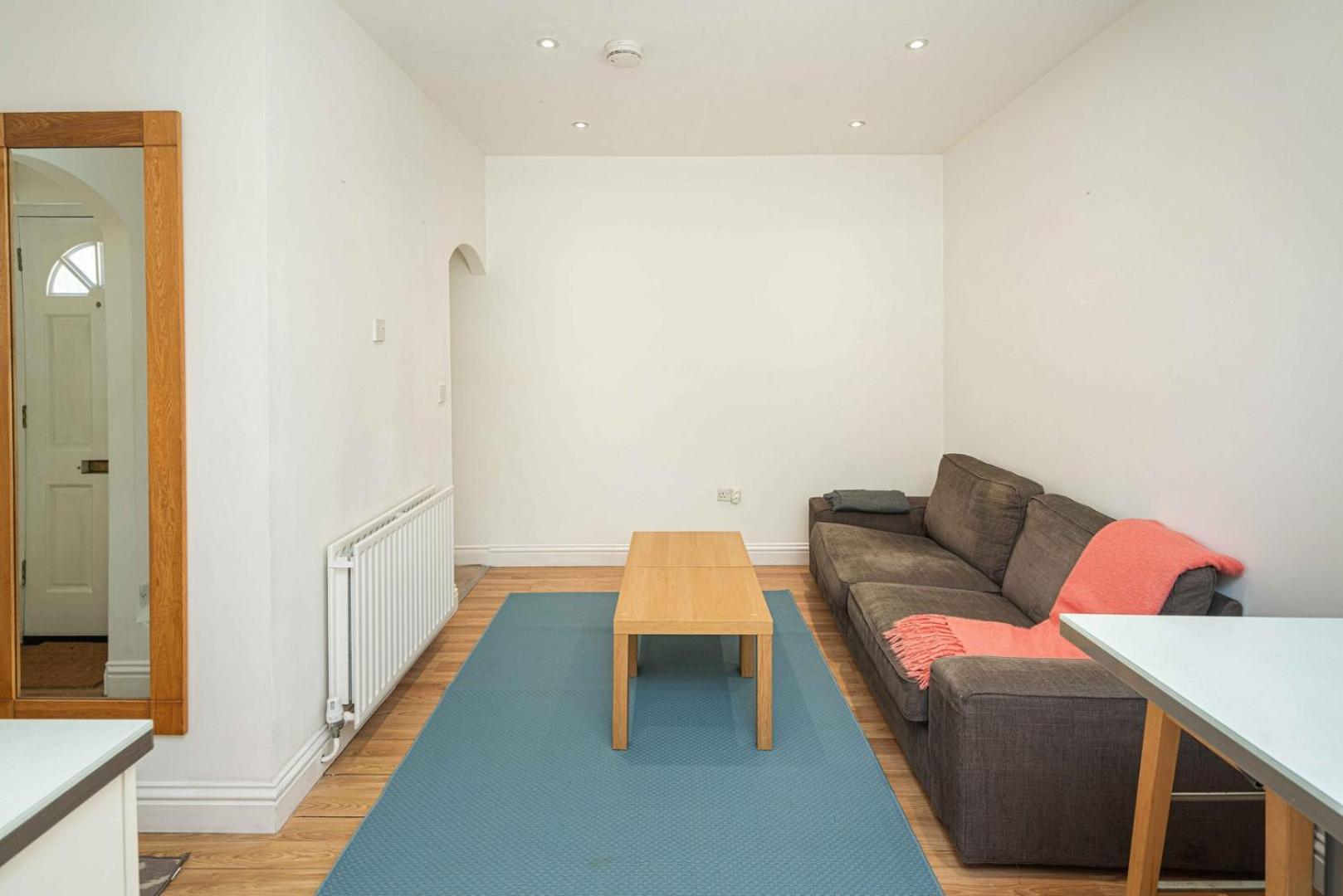 Super 2bd Maisonette In Queens Park, Maida Vale Apartment London
